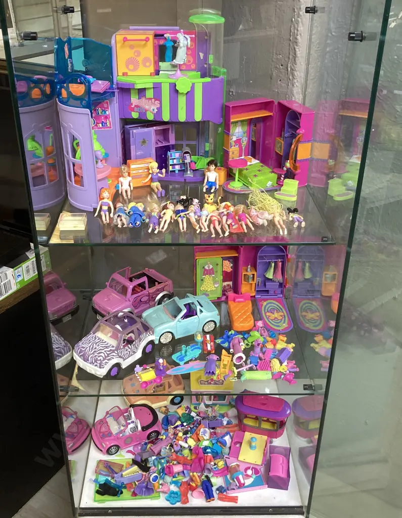 Assorted Polly Pockets, Playsets, Cafe Etc Image 1++
